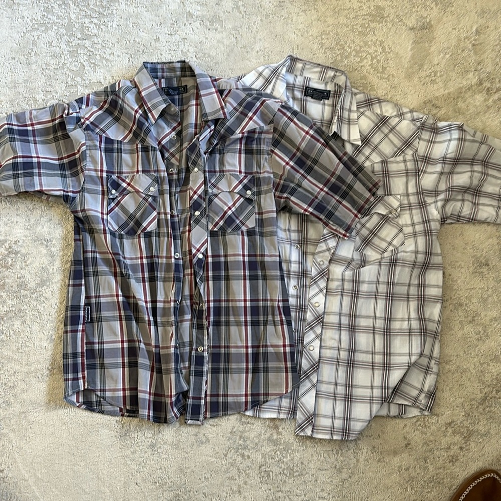 2 Renegade Men’s button up short sleeve western tshirt size Large